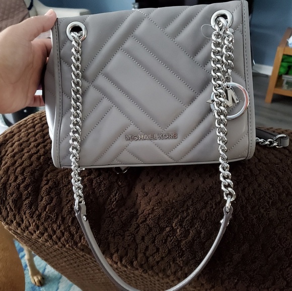 Micheal Kors Handbag - Picture 1 of 7